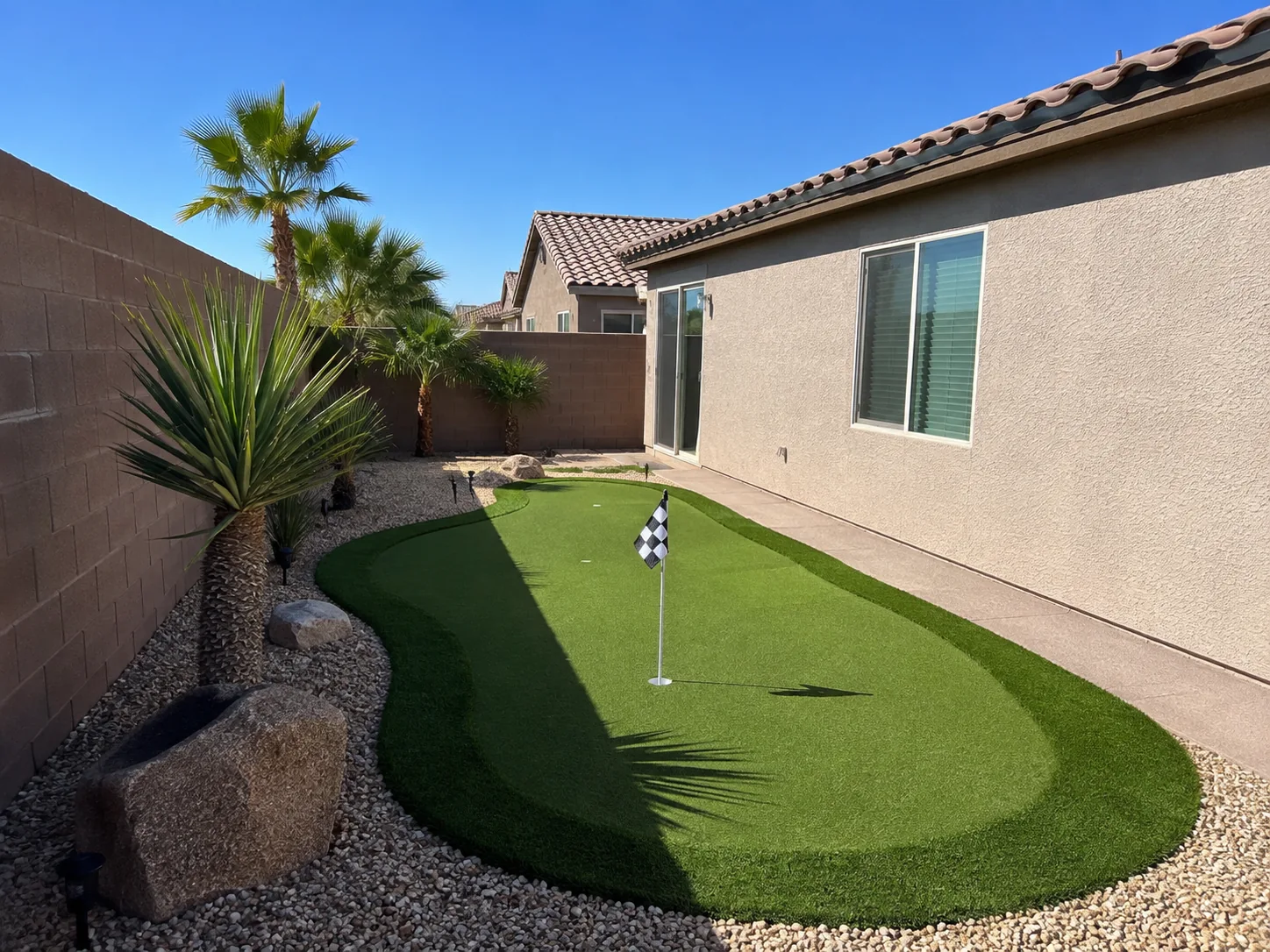 Backyard putting green Surprise AZ