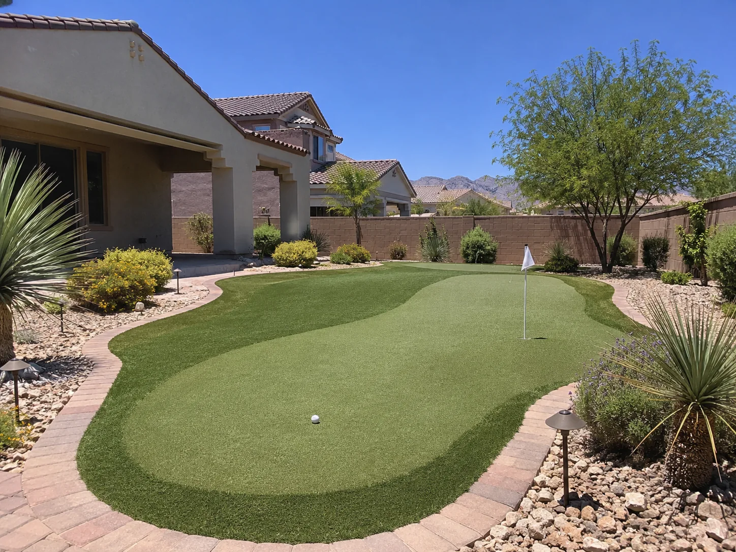 Backyard putting green Surprise AZ